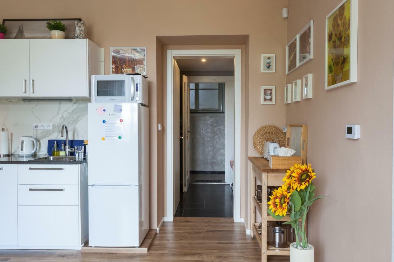 Eliska Lägenhet Prag Exteriör bild